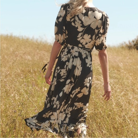 NWT Velvet graham & Spencer Floral Kai Daylily Floral Printed Wrap Dress S - Picture 5 of 8